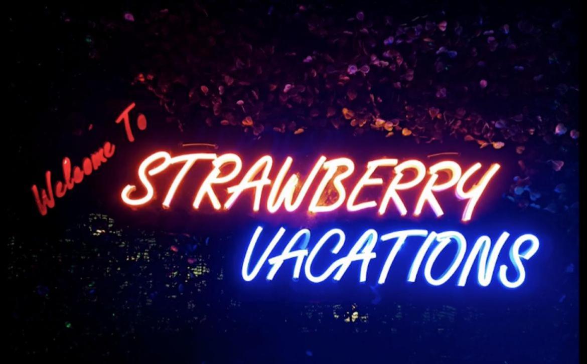 Strawberry Vacations Villa พันช์กานี ภายนอก รูปภาพ